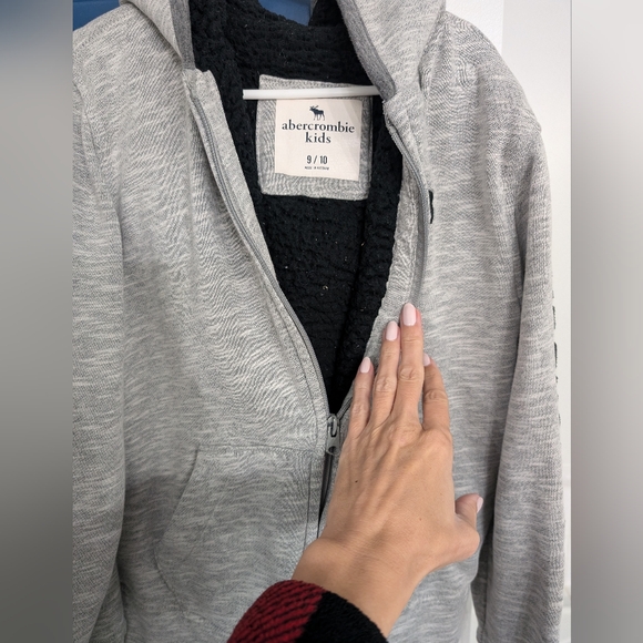 Boys Abercrombie Hoodie - Picture 4 of 5